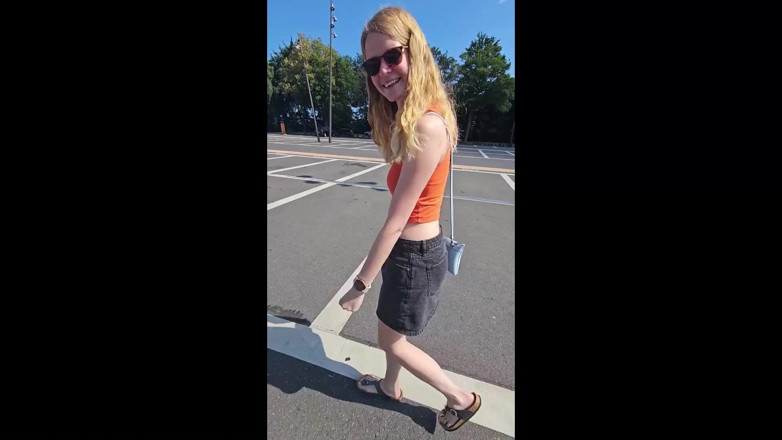Bikergirl_97: Shoppen Im Einkaufszentrum Mit Grossem Dildo Und Orgasmus!