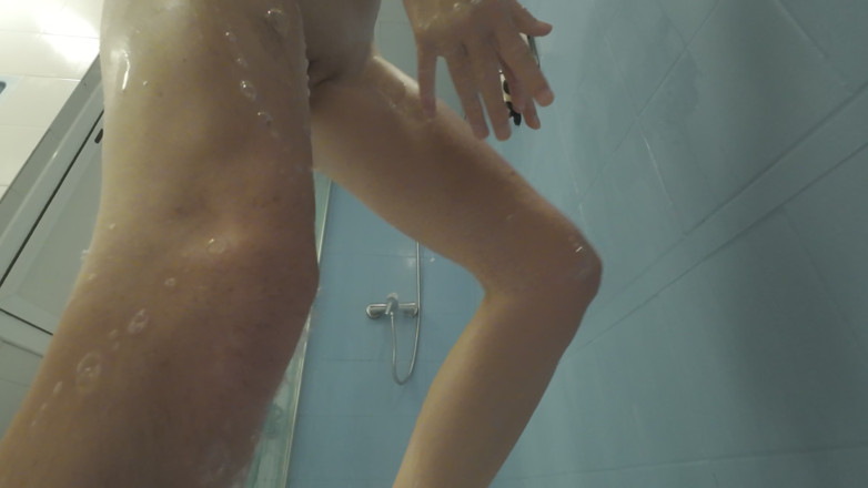 ScottishSweetie: 你喜欢看我洗澡，你不是，你肮脏的