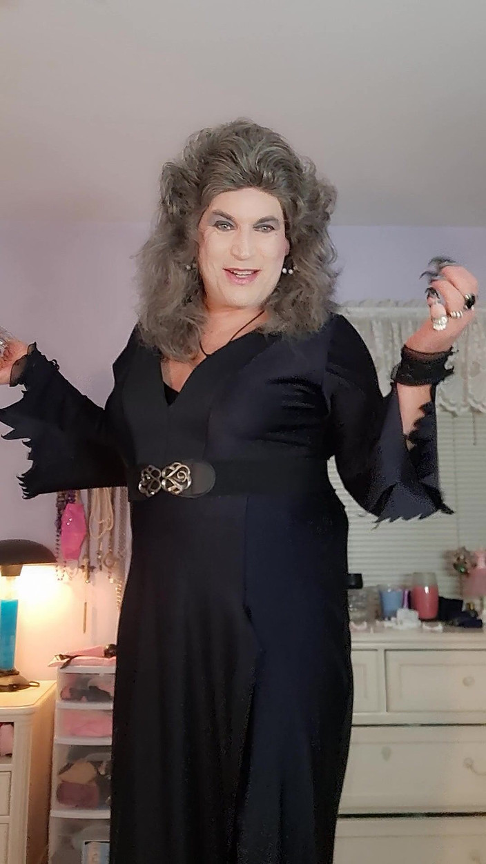 Victoria Lecherri: С Хэллоуином от графини Виктории, королева Проклятых!