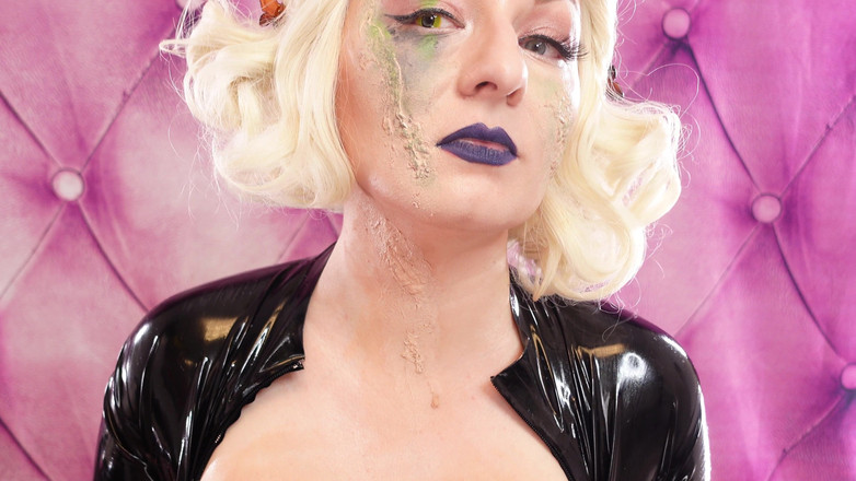 Arya Grander: Макияж с шрамами в процессе - с жидким латексом и хлопковой ватой. (Arya Grander)