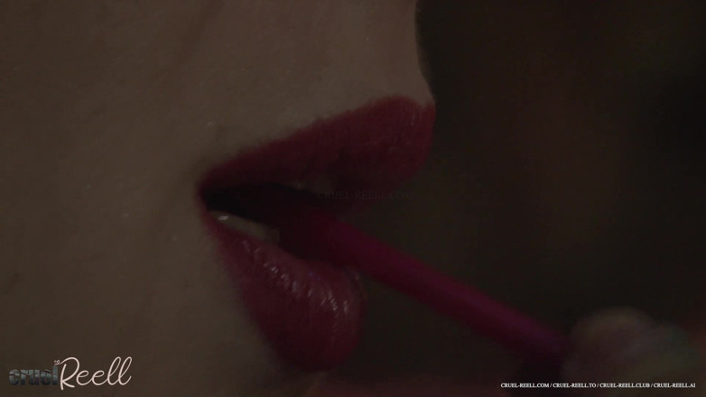 Cirque de Reell: Tongue Fetish