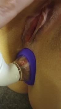 Quente sexy gordinha leva bomba de buceta para sua bunda
