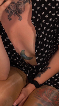 Keeley - Tits & Tats