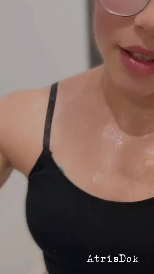Sweaty After Workout (Atria Dok) Sweaty After Workout (Atria Dok)