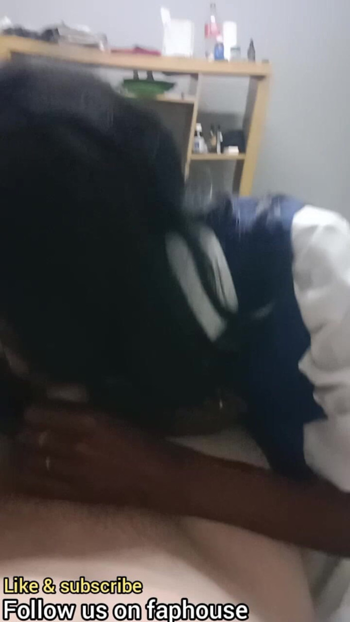 hothouse18xxx: Gadis sekolah kulit hitam 18 tahun mengisap kontol ayah kulit putih