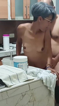 I Catch My Stepsister in the Kitchen Dancing Very Sexy Semi Naked -porn in Spanish.