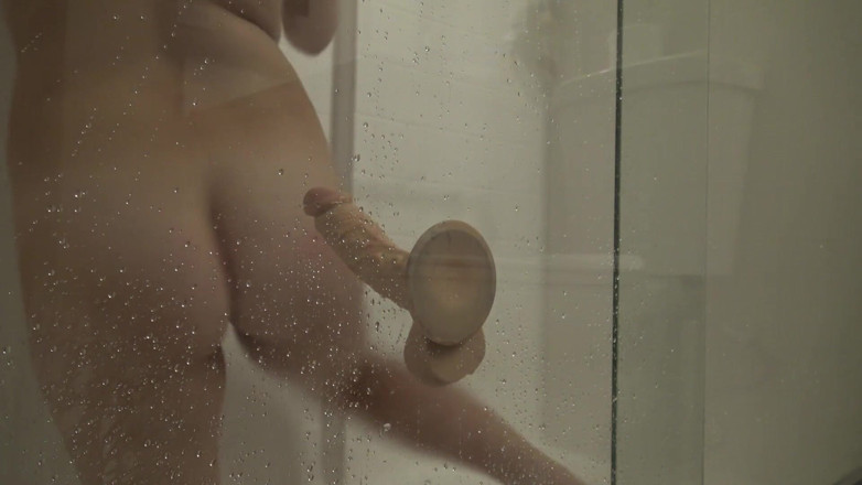 Tropical Lust: Sexy shower masturbation