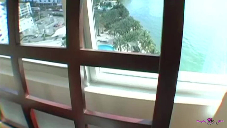 Naughty Black Girls: David e Asiatici fecero un dolce amore appassionato mentre erano...