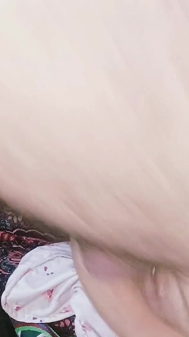 Phatani larki520: Üvey kız kardeş ilk kez anal sikişiyor