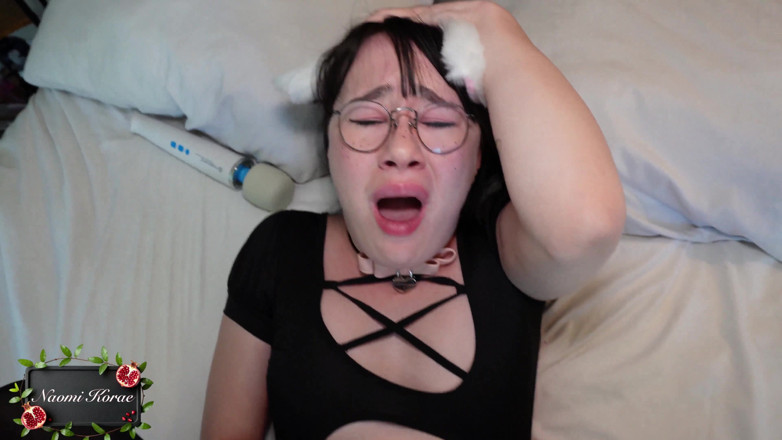 Naomi Korae: Pelacur asia dengan butt plug dientot habis-habisan sama kontol besar...