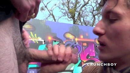 Raw French Bad boys: Ženská twink ošukaná mladým hetero klukem venku