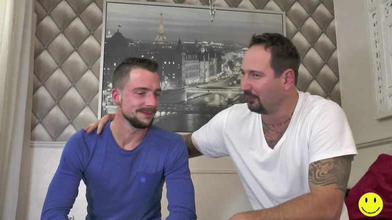 French Amateur Porn: Zamaskowana urodziny dziewczyna zerżnięta w dupę