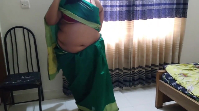 Aria Mia: Tamil mosi drsně ošukaná sousedem, když sprostě mluvila se svým...