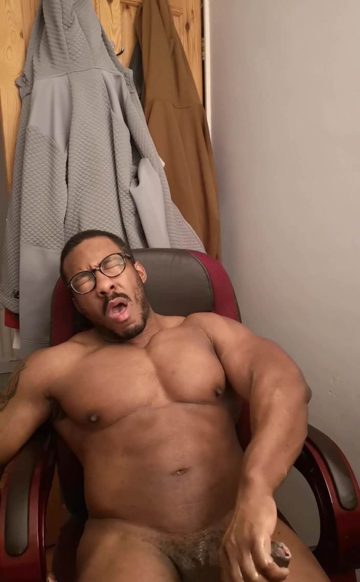 Amadeus: Wank My BBC Before Bed
