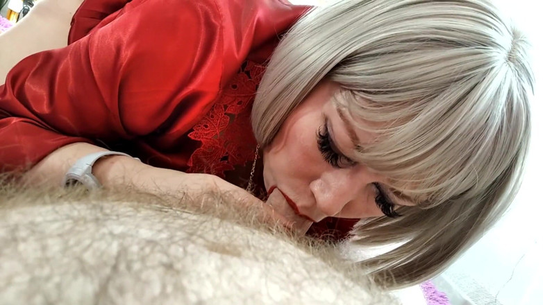 AimeeParadise: ウクライナ人妻はロシア人の夫のチンポをしゃぶり、彼のチンポに猛烈に飛びつきます!愛に障壁はありません!!