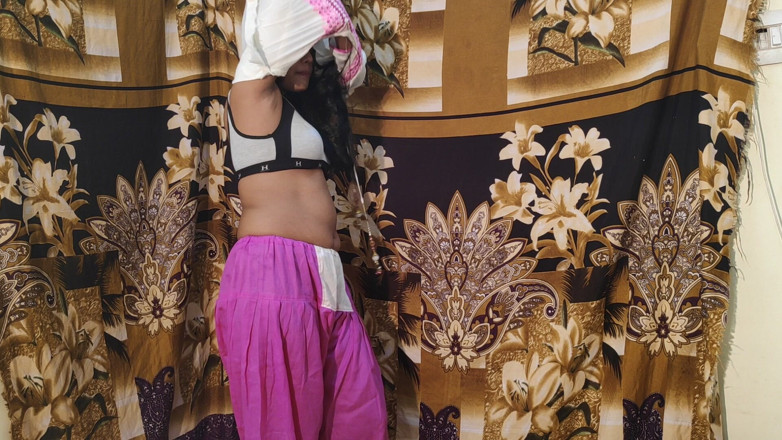 Alia Advani: Stunning Alia Advani’s Private Room Solo Sex