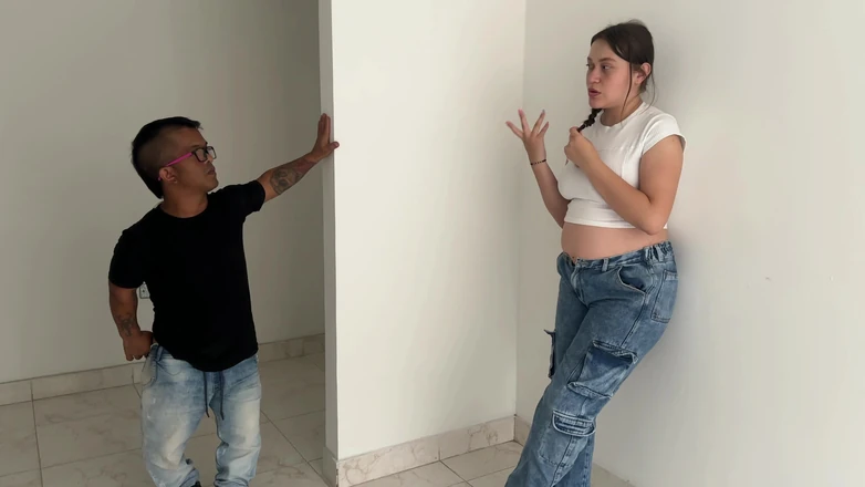 Julianaburning: I Fuck a Rich Pregnant Real Estate Agent so She'll...