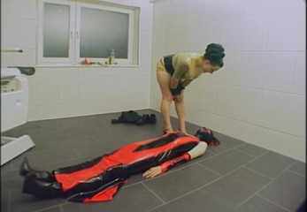 Absolute BDSM films - The original: She dominated my face with her pussy