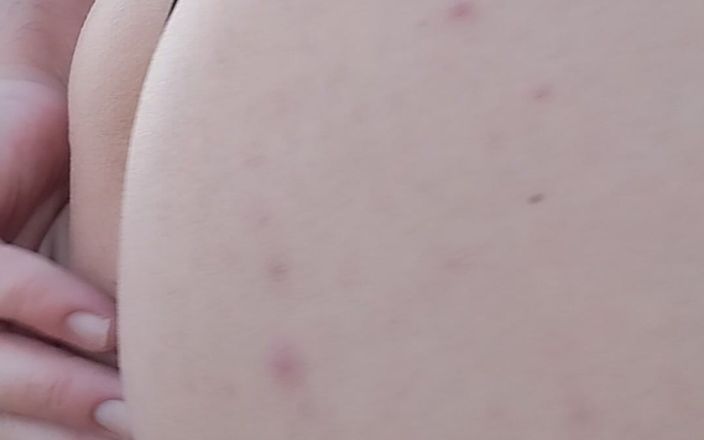 Morbosete000: Caminando mostrando mi culo en tanga, presumiendo