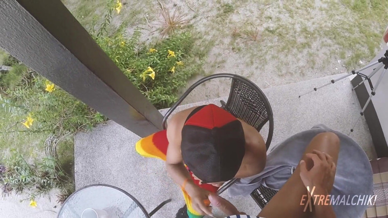 Extremalchiki: Outdoor villa twink sex