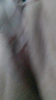 Sexy giganta frota su coño en tu cara mientras se masturba