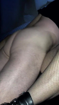Gangbang no cinema pornô onde meu marido fica me lambendo até ficar limpa