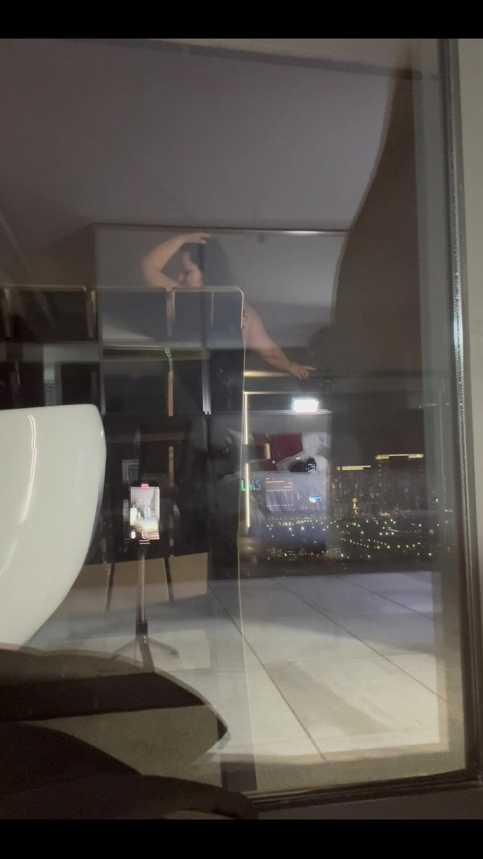 Amanda Thickk: Vídeo do BTS de uma sessão de fotos recente