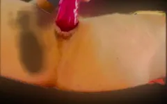 Juguete morado me destruye el culo