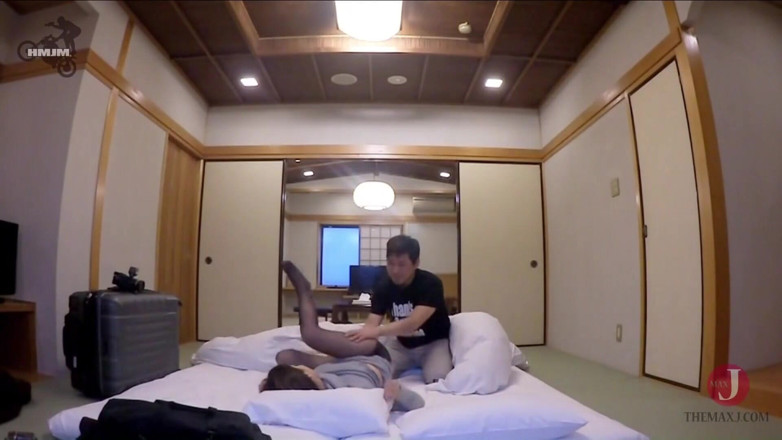 HMJM Japan: Sexy Japanese babe sucks cock and balls before intense sex...