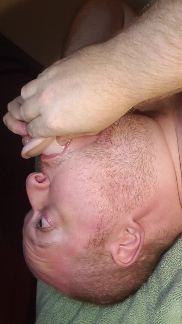 Charlieboy69: Adânc în gât 2 Antrenament cu vibrator, partea 1