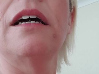 SkylerSquirt: Minha cara de orgasmo xx eu amo sentar em caras...