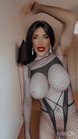 Sissy Slut Brianna: VUOI ESSERE UTILE? Lasciami provare, e non osare muoverti