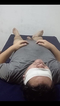 Він прийшов на масаж, але я хотіла його член