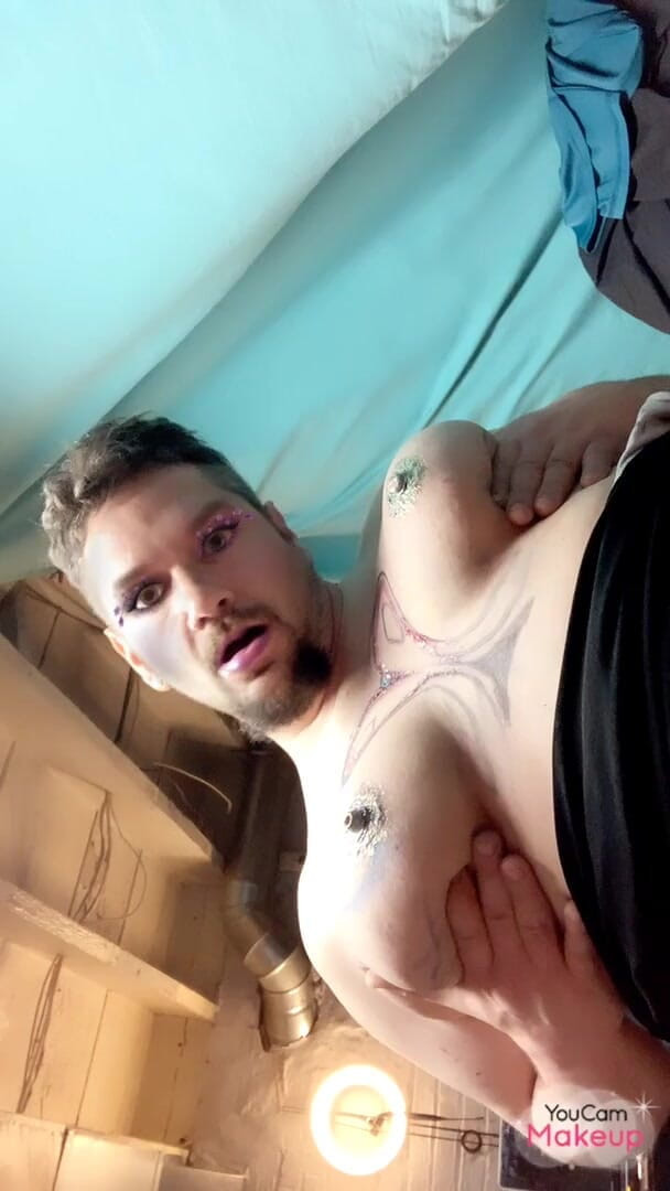 King Of Crossdress: My ass in shorts