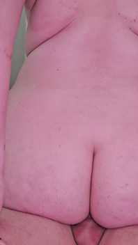 Tombul gotik 19 yaşındaki kızın ilk videosu