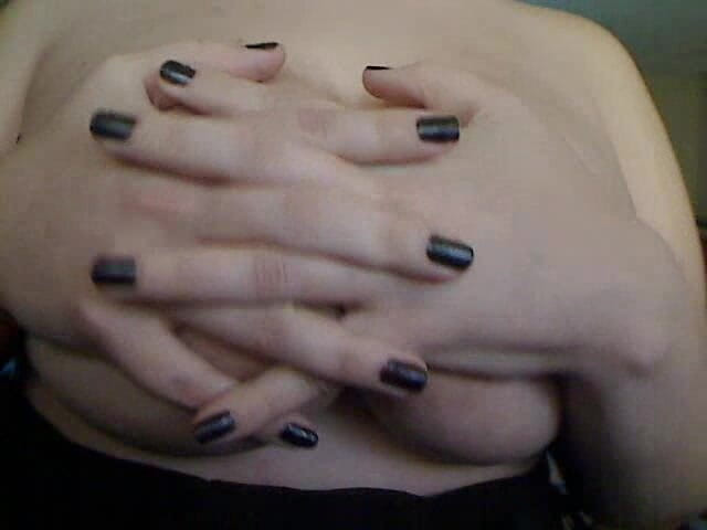 Scarlet Vixen: Usikan payudara dan puting