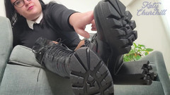 Katy Churchill: Подтопаю на тебя моими большими черными сапогами