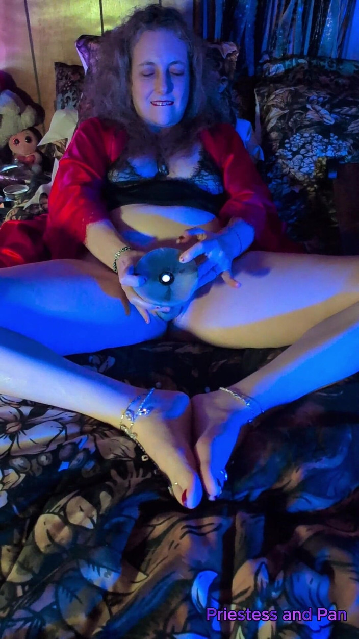 Elaras Pan: Elara und Pan haben spaß mit ihren schönen füßen!