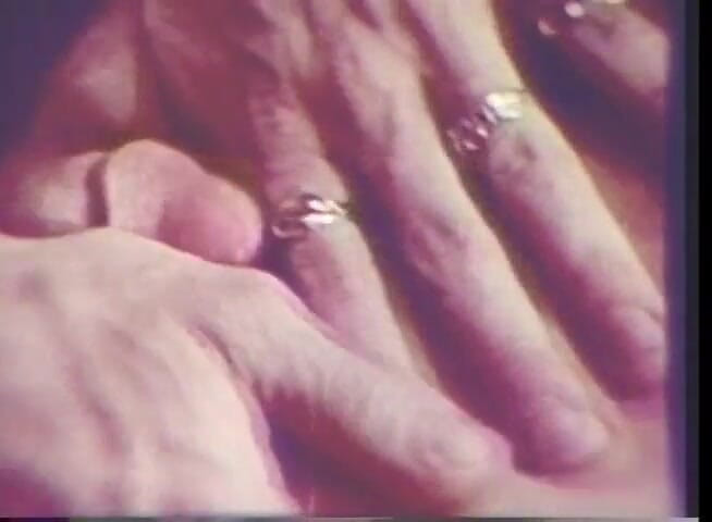 Vintage Usa: 大きなヴィンテージコック吸いレズビアン滑り舐めてる三人組