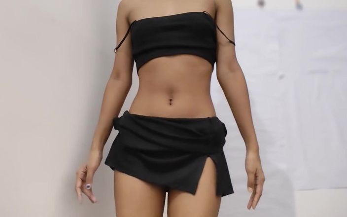 desigirl93: कृपया मेरी गीली चूत चाटें