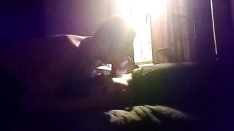 Tetto Michel: Fiul vecinului mă vizitează în secret pentru sex oral