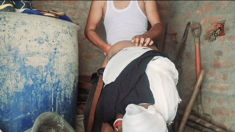 Trilokinath: Zeer schattige Indische huisvrouw en schattige sexy Gand