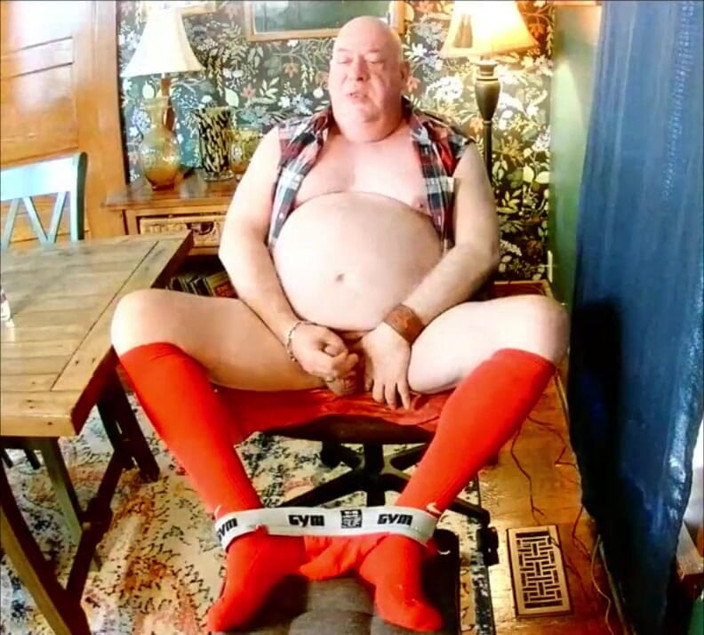 beardaddychub: Bearstepdaddychub Jerks for You!