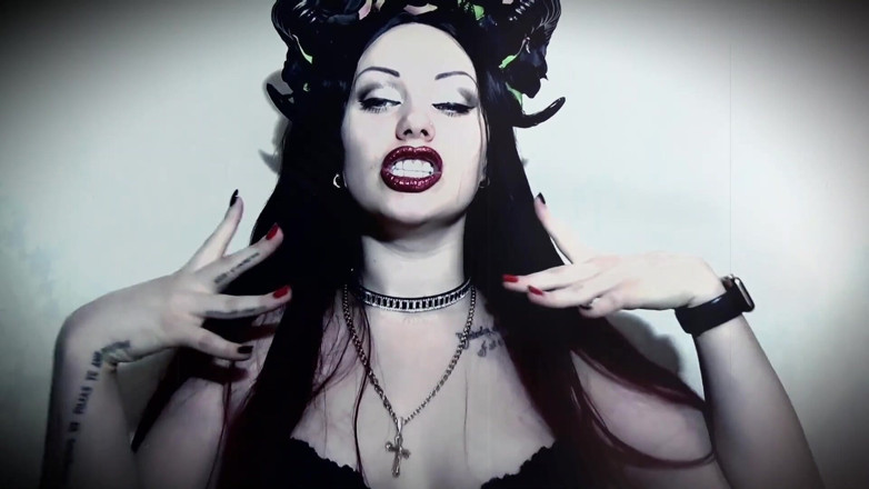 Goddess Misha Goldy: Bibir saya yang menggoda - Adakah Pintu Ke Neraka! Fetish devour!