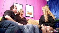 Full porn collection: Manželský pár se svou první trojkou, a to se sousedem