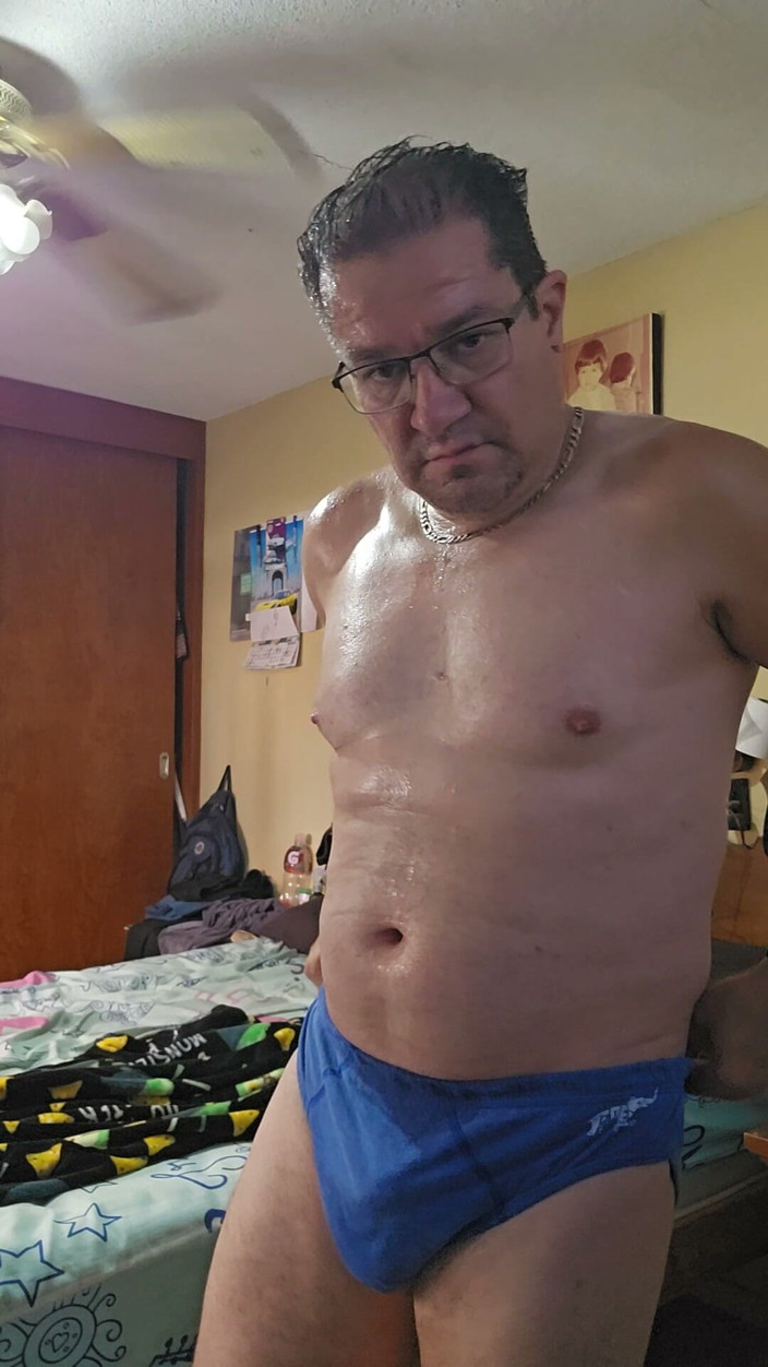 Brayan_PerDiazz: A Little Exercise in My Room