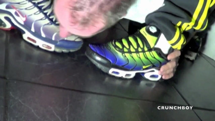 Sneaker gay: Slut feet submission