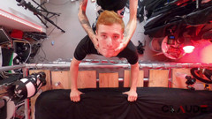 Claude Nikotine: Capurile de piele se fut