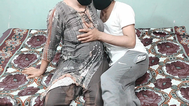 Pakistani CoupleX: Paquistanesa esposa em casa fodida por vizinho em estilo indiano...