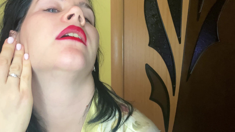 Anna Sky: Yavaş çekim ve 4k'da dev kadın